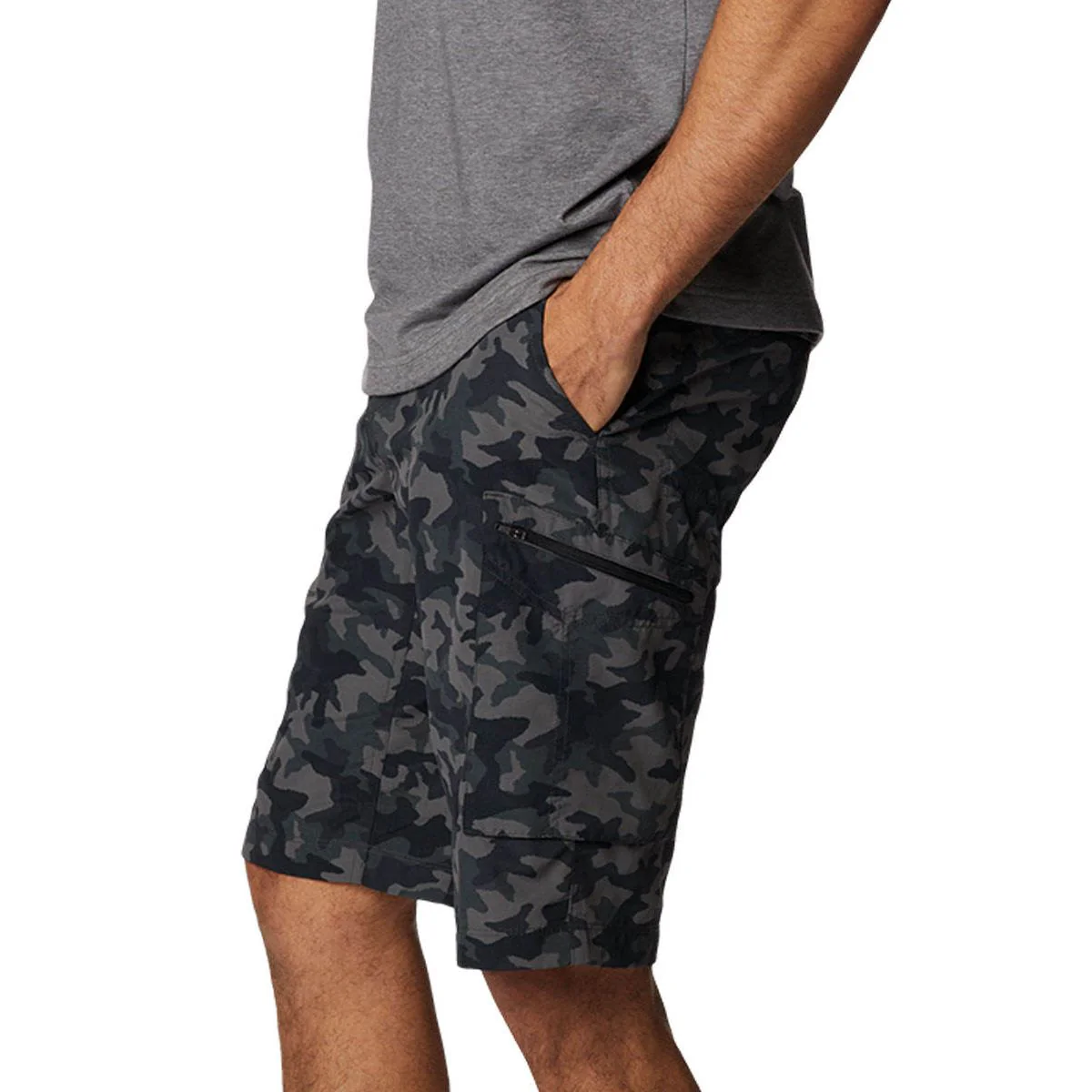 COLUMBIA Silver Cargo Men's Hiking Shorts - Black - 30 (US SIZE)