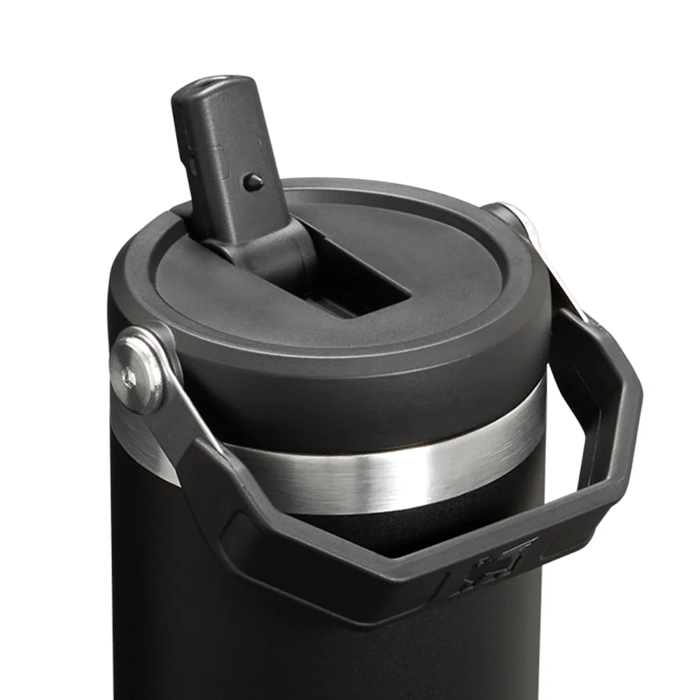 STANLEY The IceFlow Flip Straw Tumbler - Black - 30 OZ