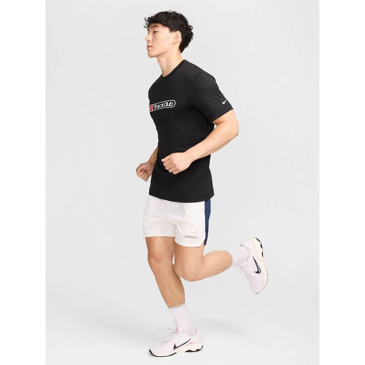 NIKE Hyverse Track Club Men's Running T-Shirt - Black - L (ASIAN SIZE)