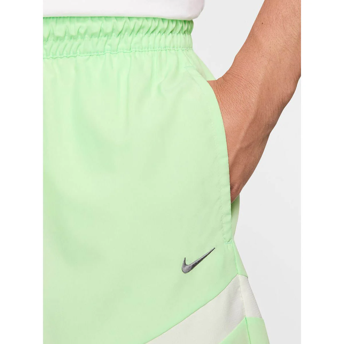 NIKE Icon 6" Dri-FIT Men's Basketball Shorts - Green - 2XL (US SIZE)